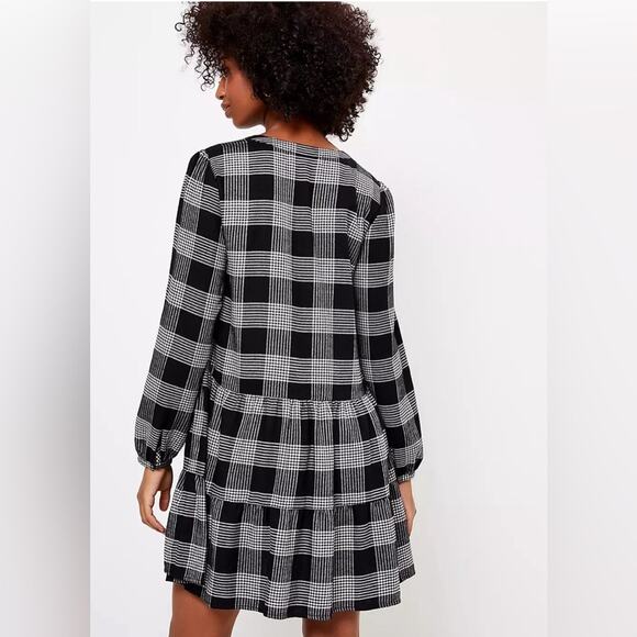 NWT LOFT‎ Black White Petite Plaid Puff Sleeve Swing Dress Size 4 NEW Preppy - Picture 2 of 16
